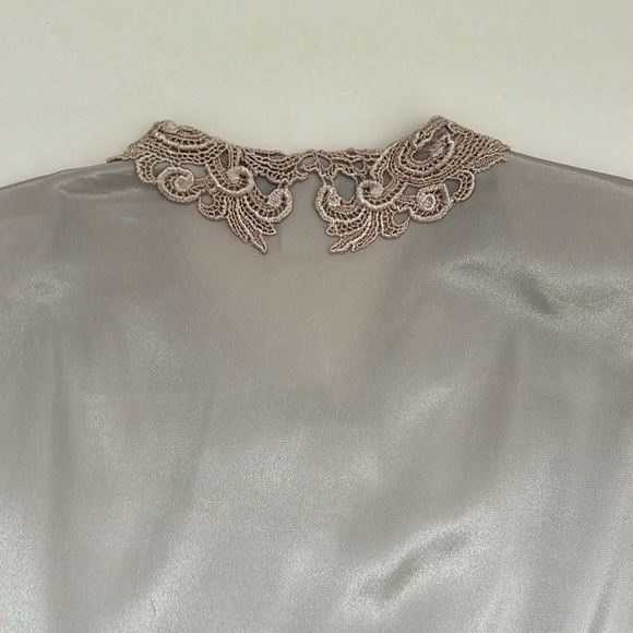 Vintage Tan Embroidered Collar Pleated Front Hidden Button Down Blouse 8P - Picture 7 of 11